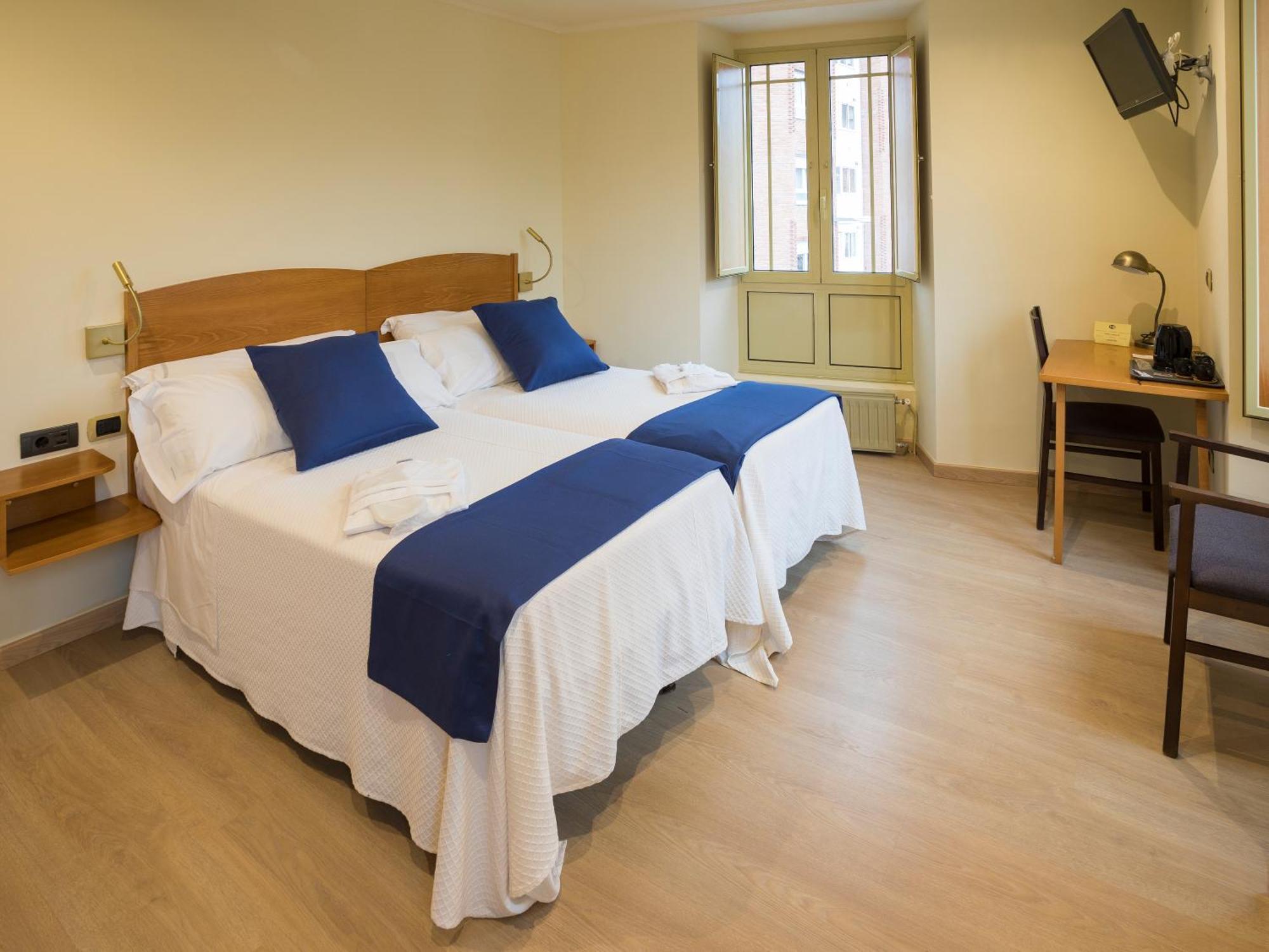 Hotel Roma ซาร์เรีย ภายนอก รูปภาพ
