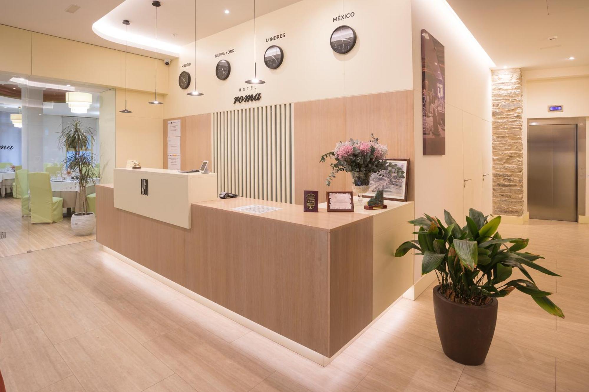 Hotel Roma ซาร์เรีย ภายนอก รูปภาพ